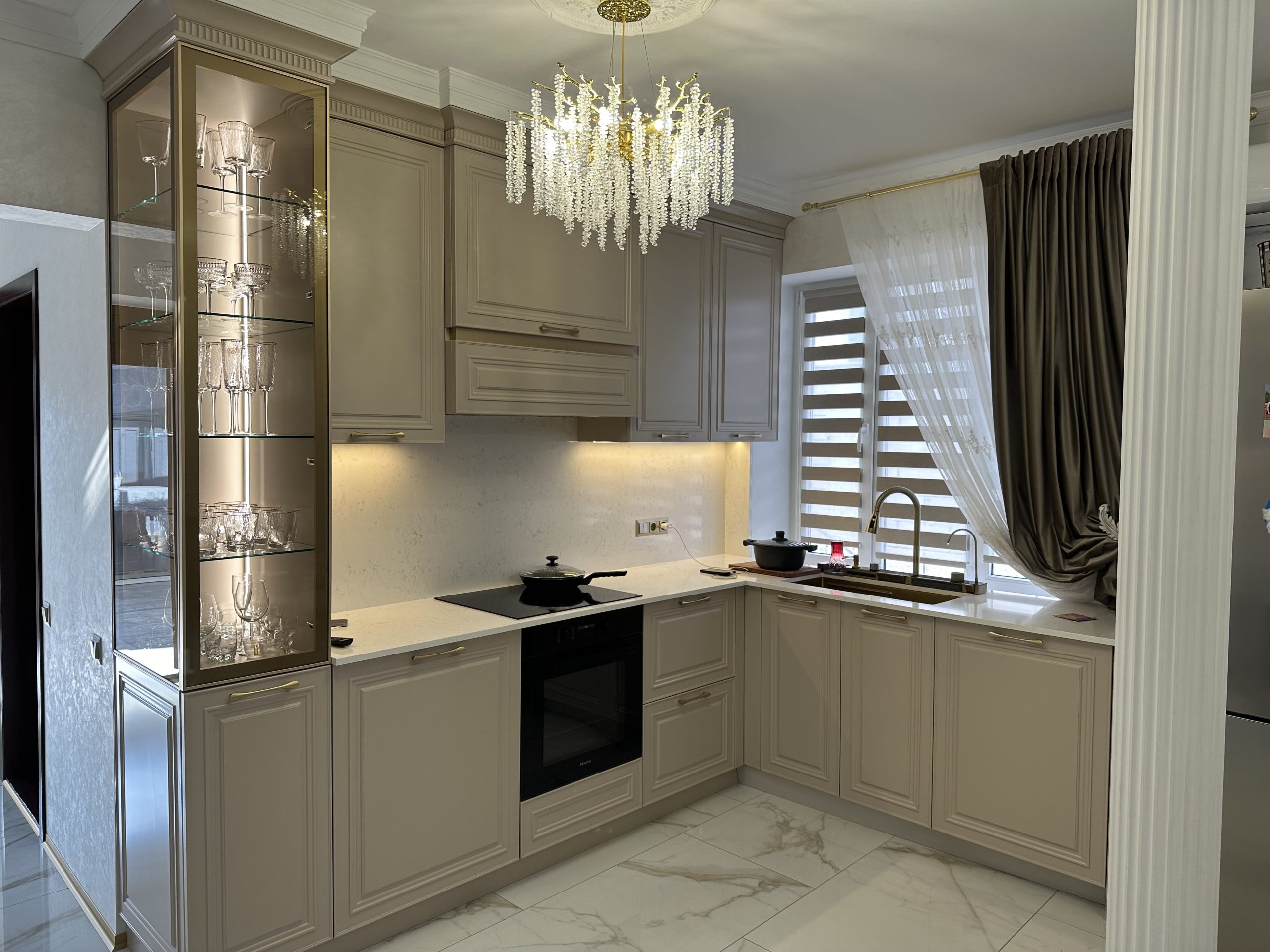 proiect bucatarie la comanda de la frank de lux