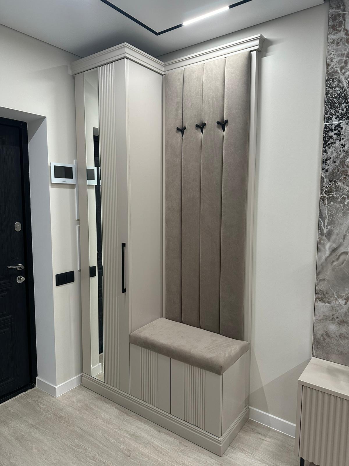 Dulap in antreu la comanda de la frank de lux